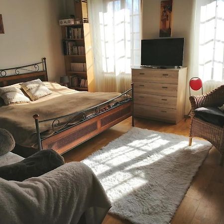Chambres D'Hotes Chez Pierrot Et Flo Vugelles-La Mothe Экстерьер фото
